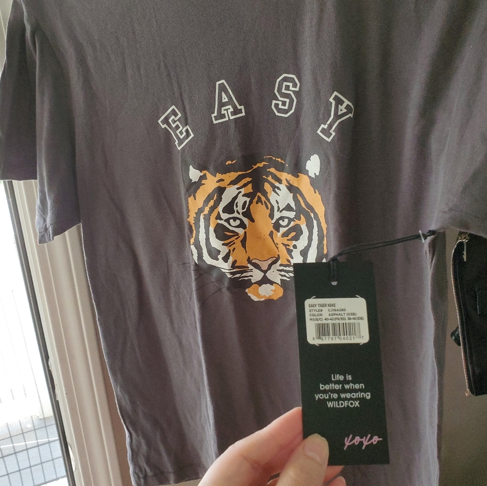 Wildfox t-shirt NWT medium Easy Tiger